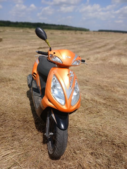 Vând scuter sym 49cc