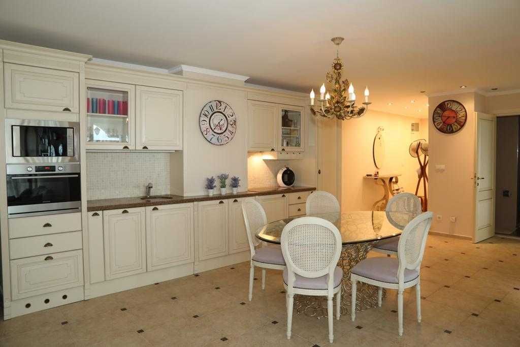 Продава се Тристаен апартамент в Свети Влас - 138 кв.м за 1993 €/кв.м - Снимка #2