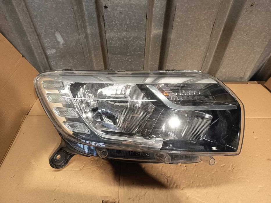 far partea dreapta dacia logan facelift