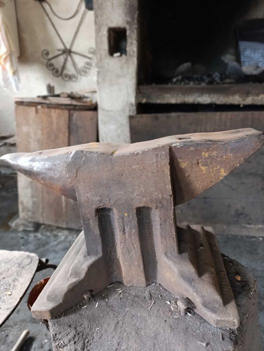 Nicovala veche de colectie.Fuctionala