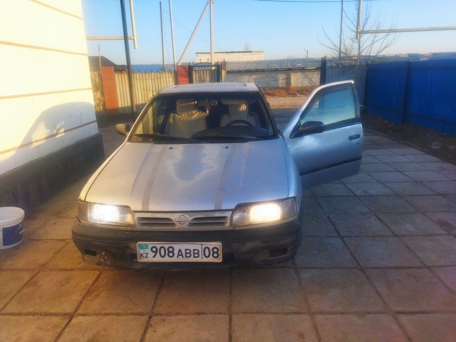 Nissan Primera P10