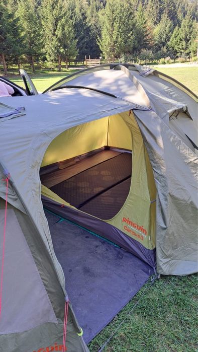 Vand cort Pinguin Campus 3