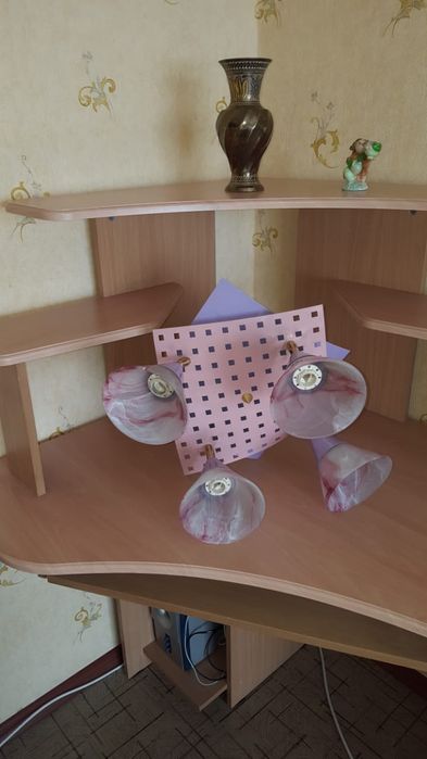 Люстра, в отличном состоянии