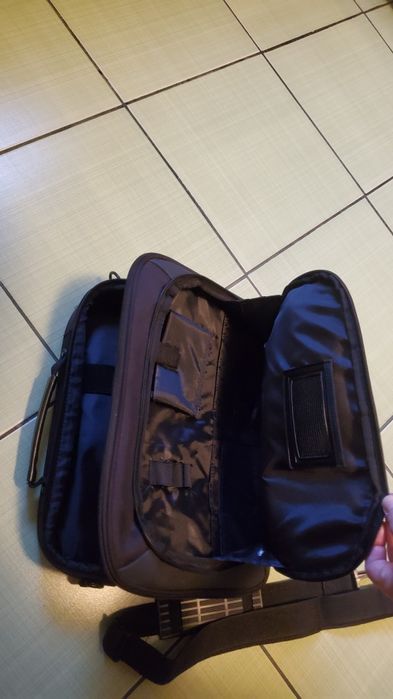 Geanta laptop Targus