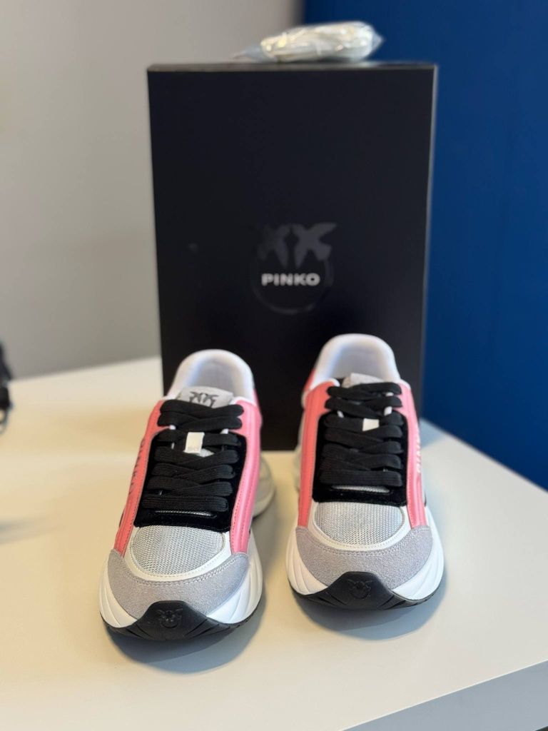 Маратонки Pinko Нови