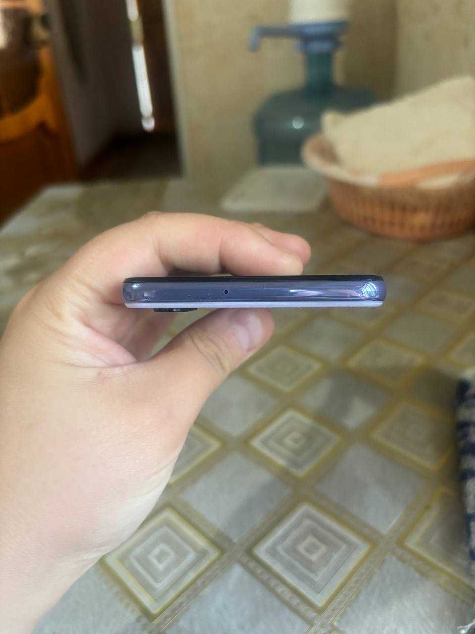 Samsung A32 violet 128gb
1 oy ishlatilgan, karobka dokumenti bor
