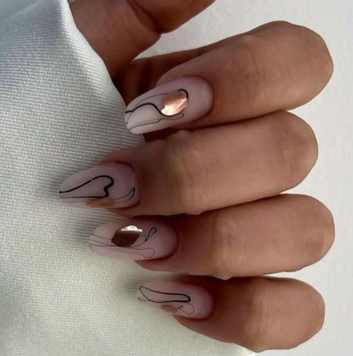 Unghii la preț de Chilipir