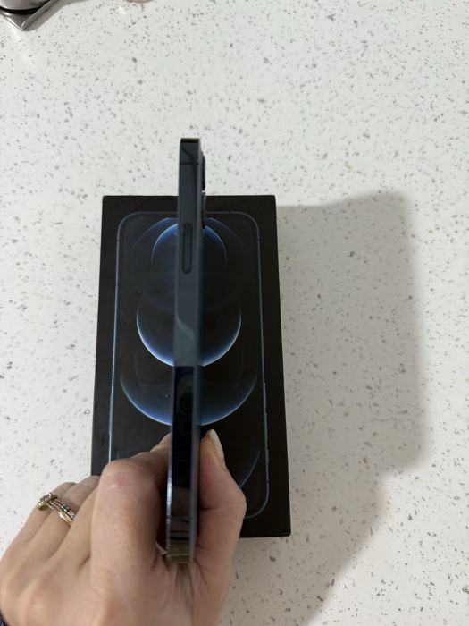 Iphone 12 Pro albastru