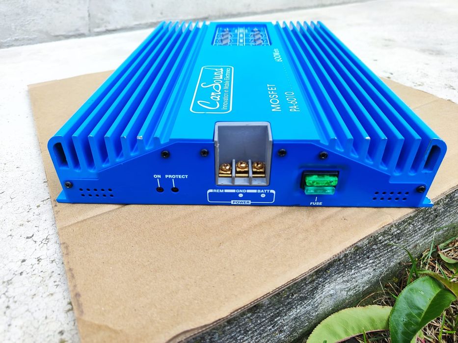 Amplificator auto