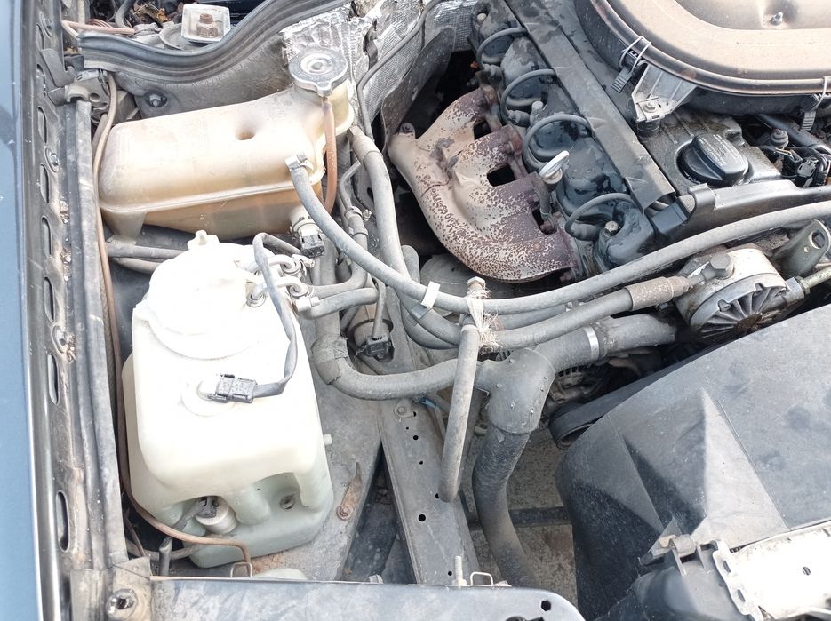 Mercedes Мерцедес  w124 200e 122к.с на части.