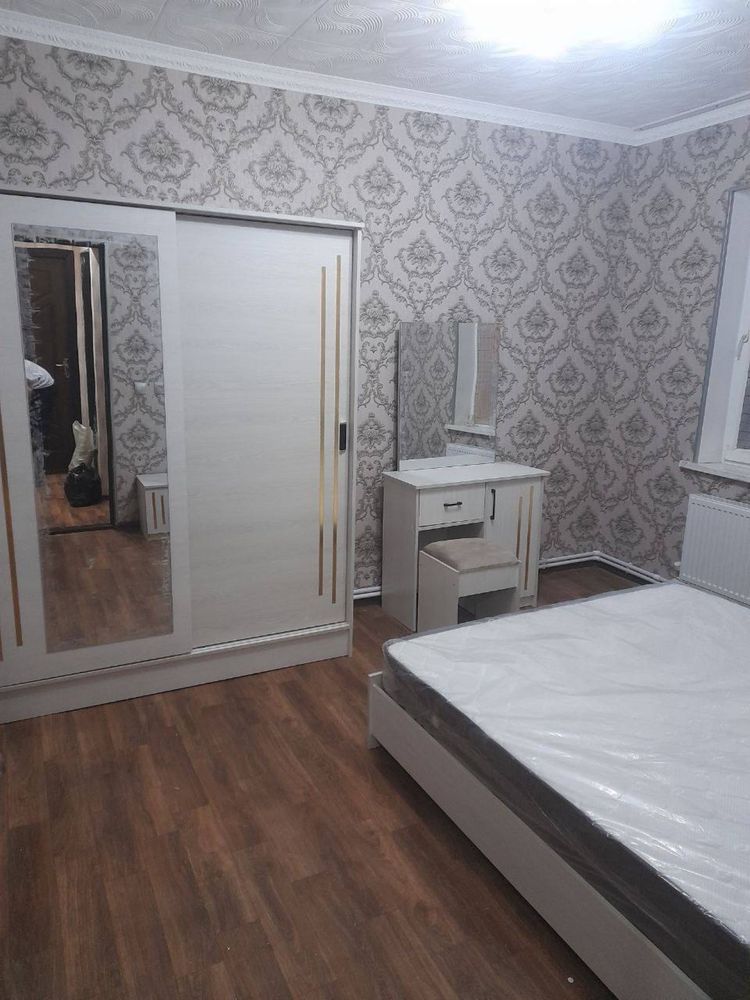 Продается квартира Чирчик город Карвон Бозор Чирчик центр