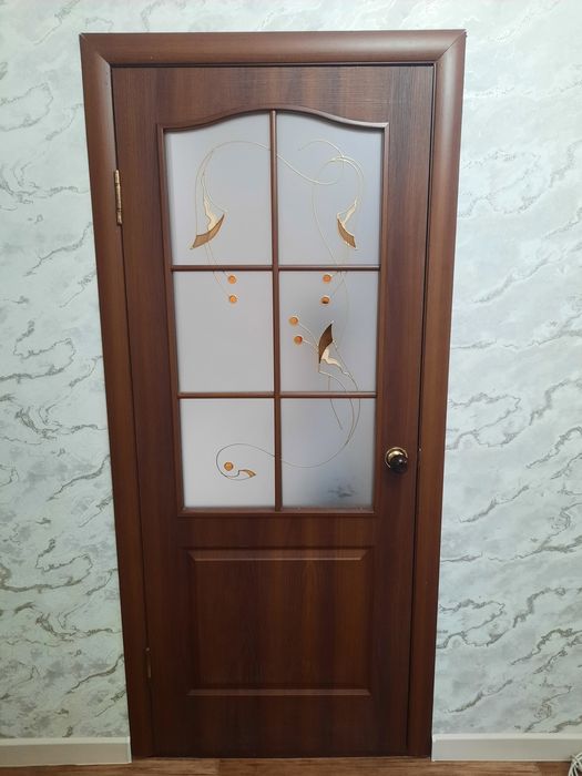 Продам двери межкомнатные.