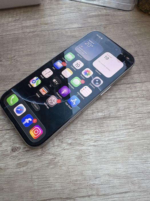 iPhone 16 pro 1tb White Titanium Гаранция