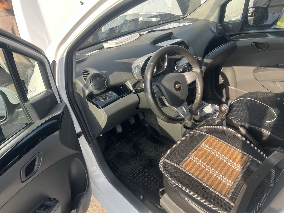 Spark 2021 - toza oq, Ideal holatda!