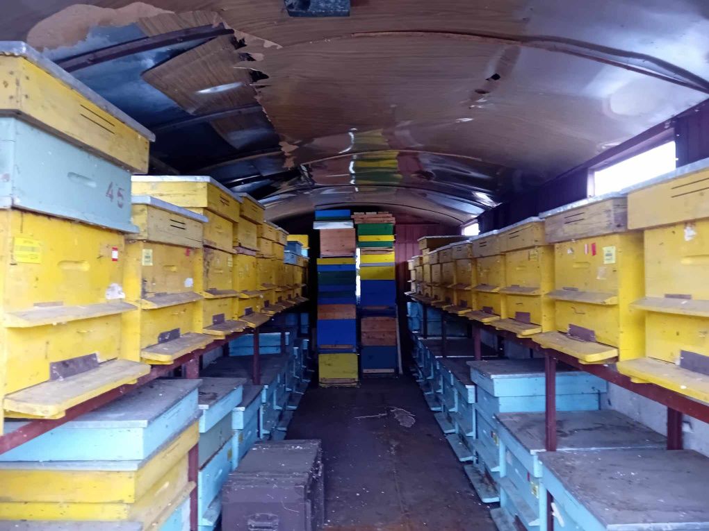 Пчеларски фургони