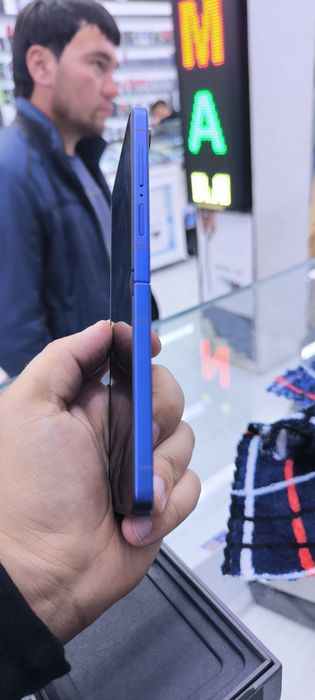 samsung Z flip 8 12/512 Blue Shadow