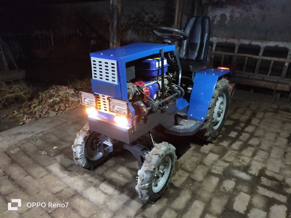 Mini traktor sotiladi