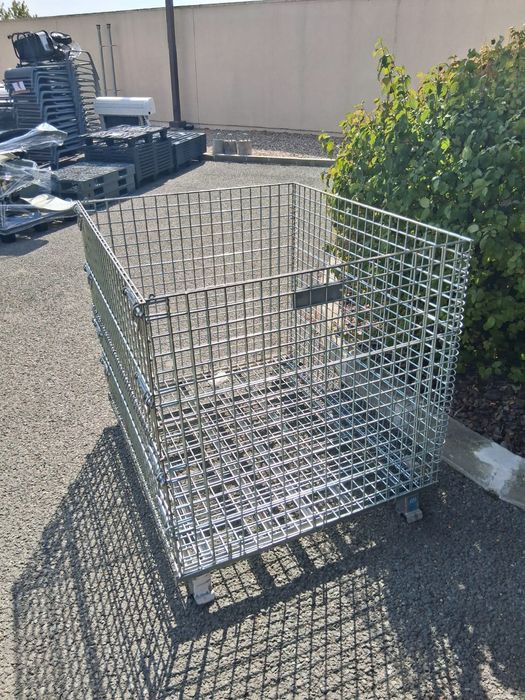 Box paleți cu picioare