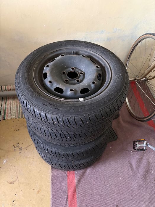 Vând Cauciucuri de vară R14