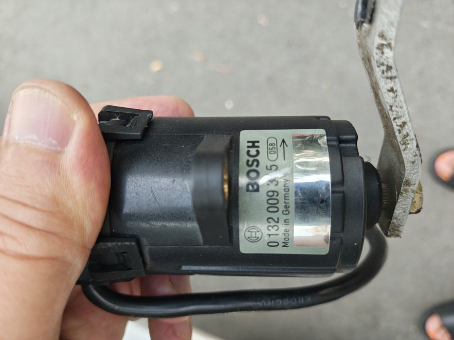 Pompă electronică de injecție BMW 324 524 d TD potențiometru pedală