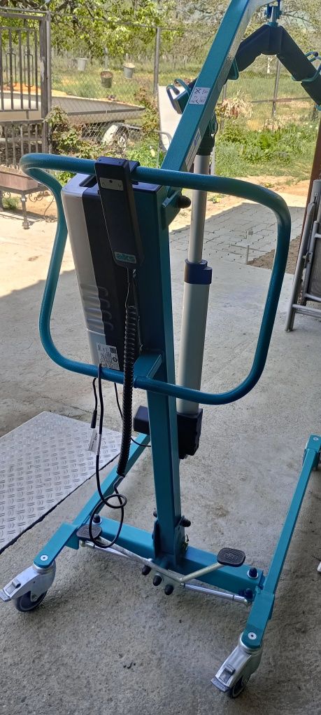 Macara- elevator -Lift ridicat persoane cu dizabilitati cu ham