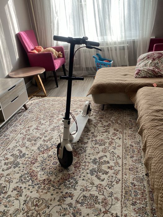 Электросамокат Xiaomi M365