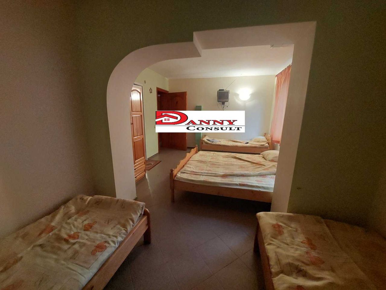 Продава се Хотел в Велико Търново, Акация - 454 кв.м за 406 €/кв.м - Снимка #3