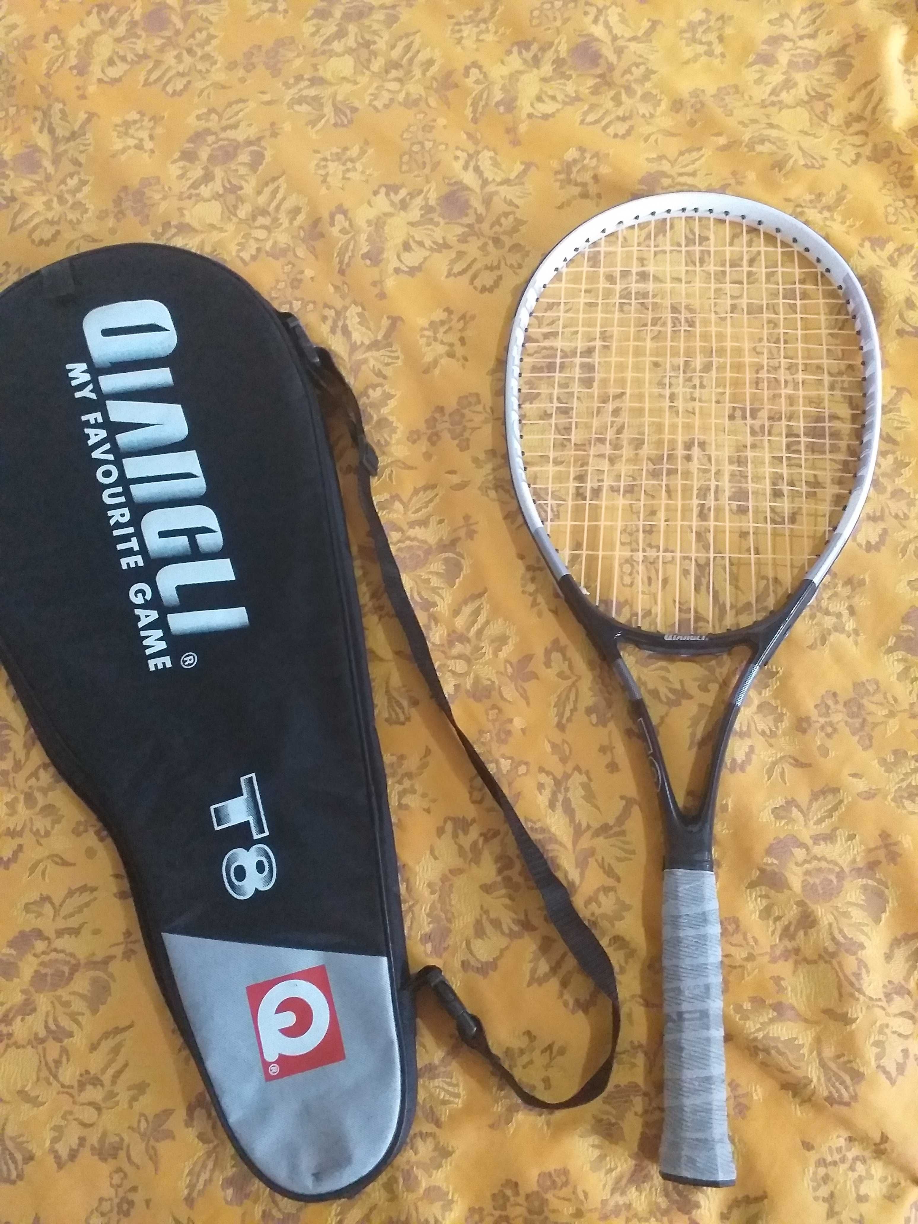 3 rachete tenis Maxima si Qiangli Racheta modelul T8