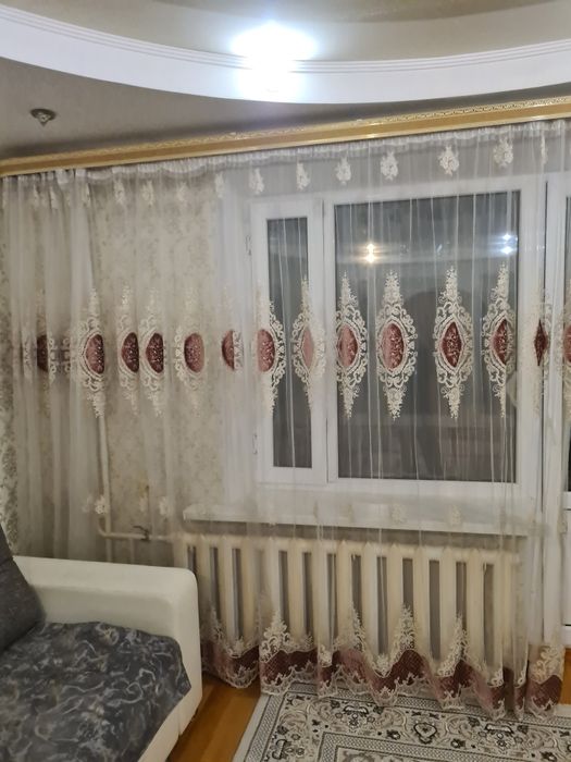 Продам Тюль, ковровые дорожки длинные 4 шт. Дивандек.