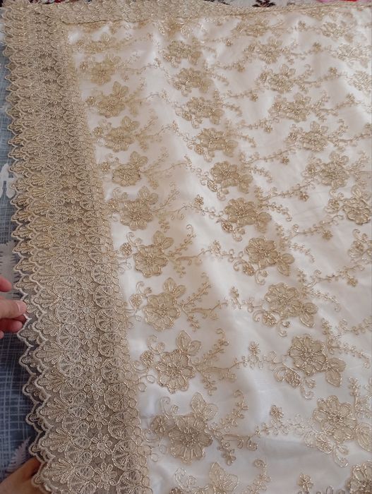 Dasturxon 12 kishilik Stolga Sotiladi