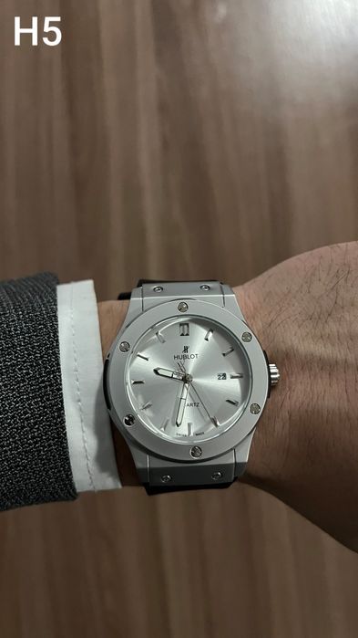 Часы HUBLOT  LUX качество.