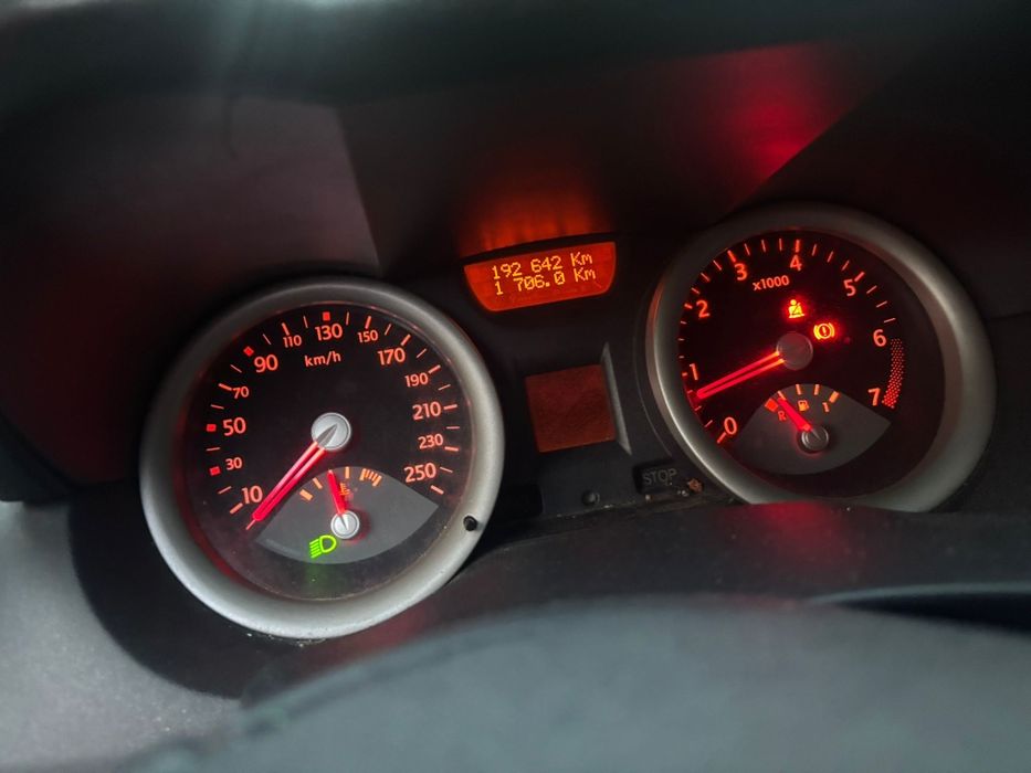 Renault Megane II Hatchback – 1.6 16V 112CP • 190.000 km