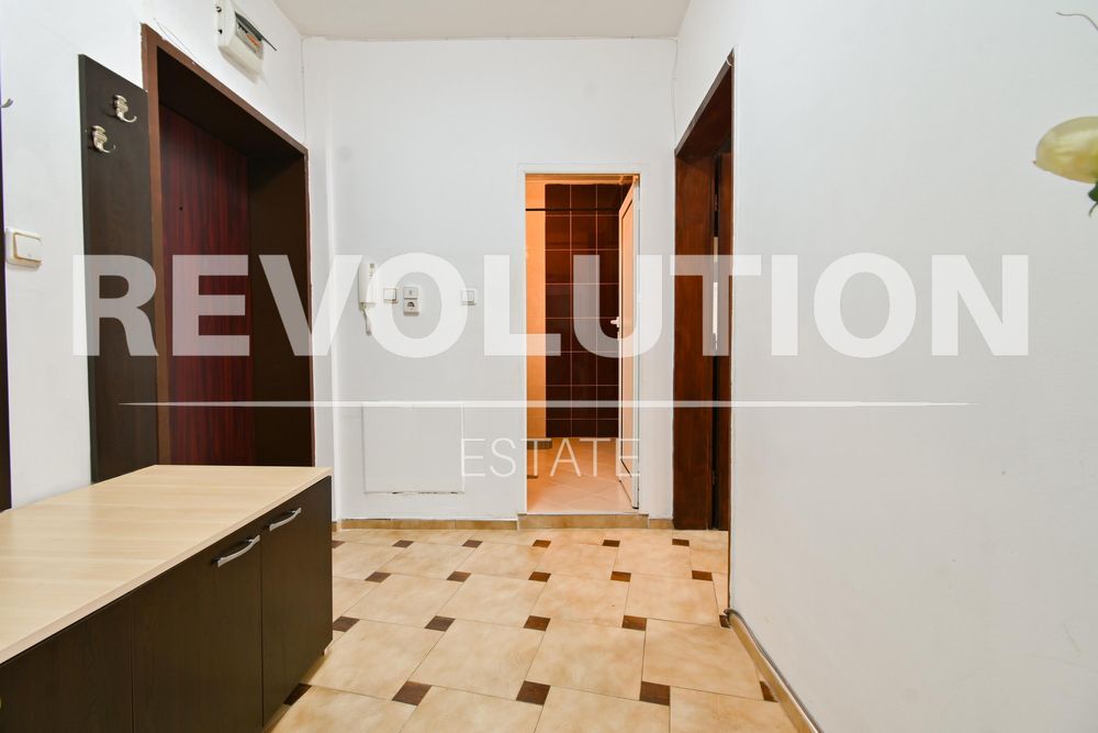 Продава се Двустаен апартамент в София, Люлин - център - 77 кв.м за 2273 €/кв.м - Снимка #12