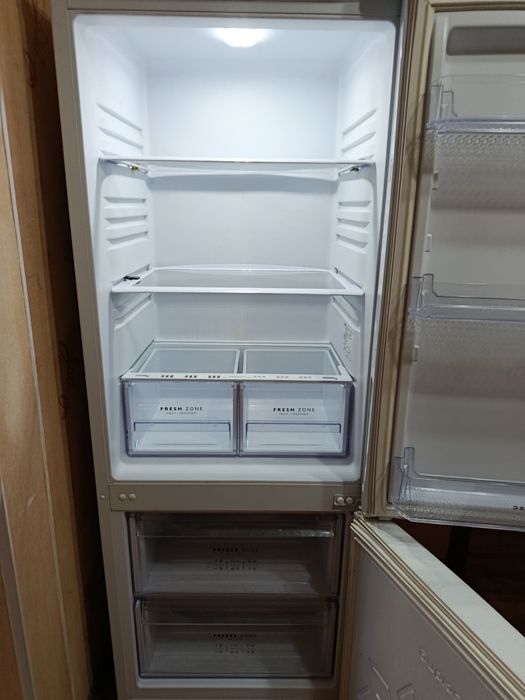 Продается холодильник БИРЮСА