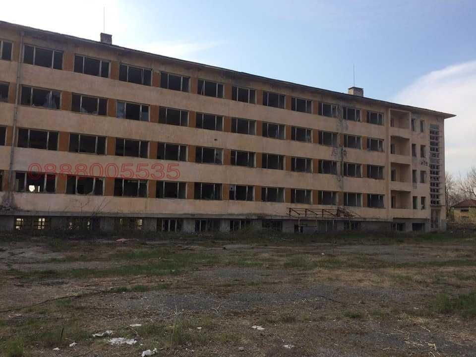 парцел в регулация и сграда в летница
