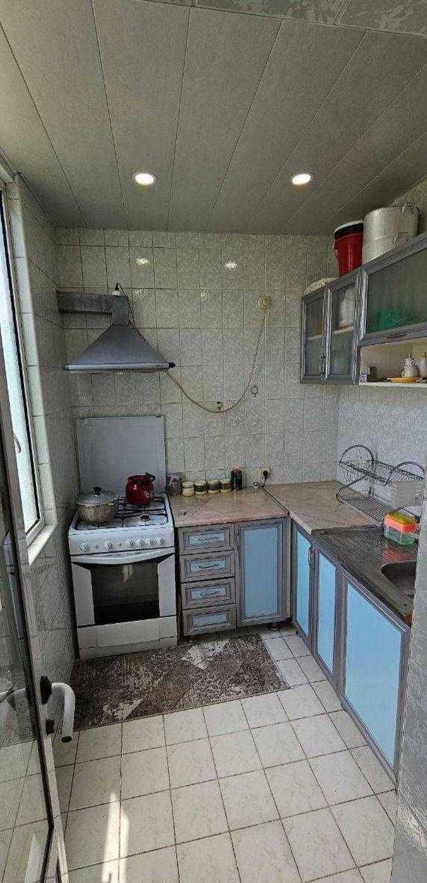 3-комнатная, 77 серия, Генерал Петрова, БИЙ, 3/4, 76 м², кирпич