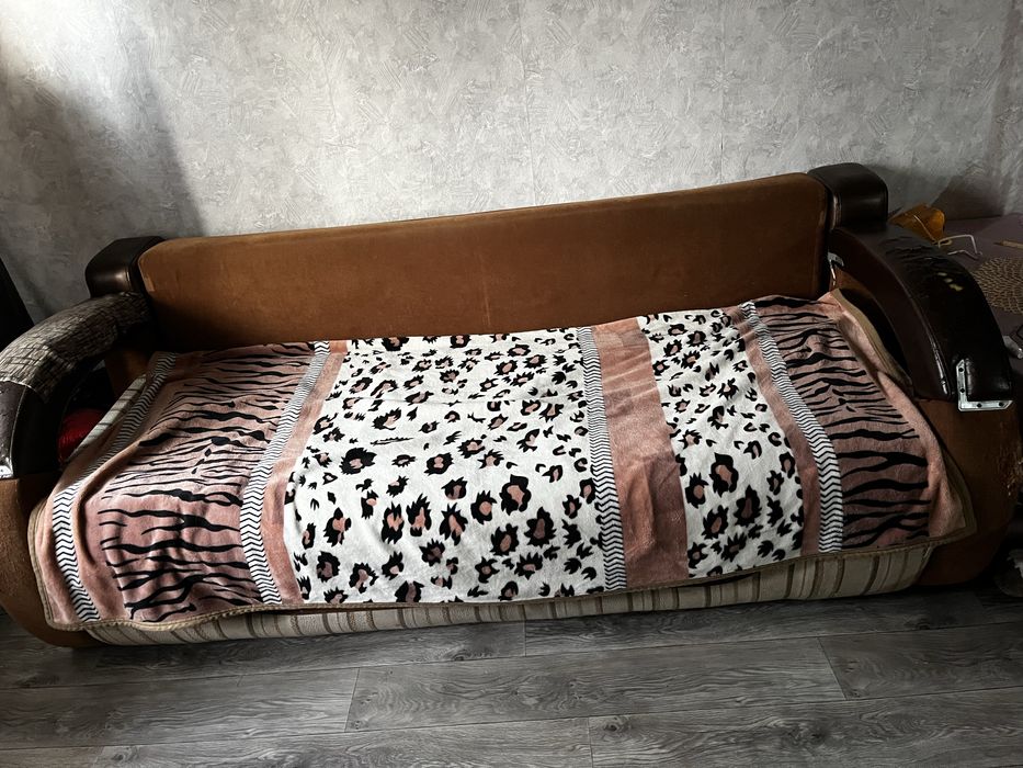 Отдам диван бесплатно