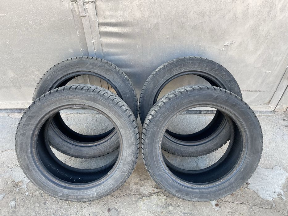 Зимние шипованные шины 225/50/17 Hankook