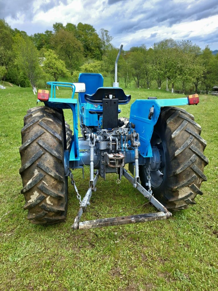 Vând Tractor Landini 6500,DTC,4x4 în stare impecabila cu carte CIV .