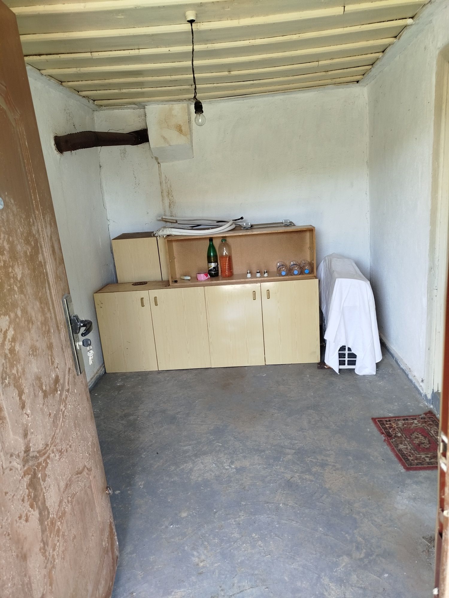 Продавам Къща в село Майор Ценович на 15км. от гр. Силистра
