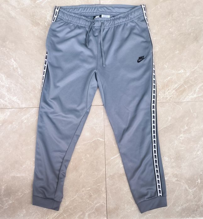 Nike долнище L размер