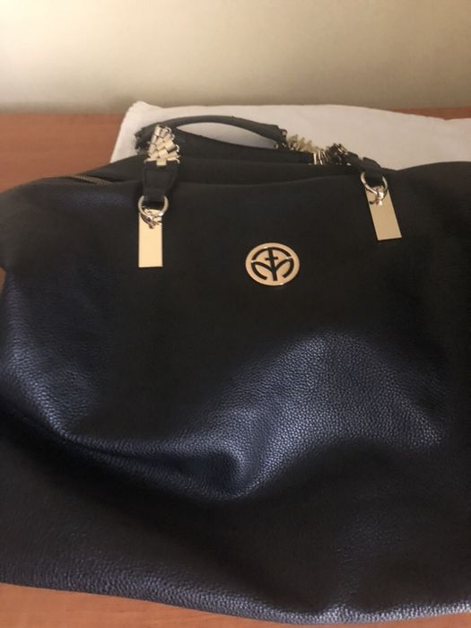 ефектен кльч, чанта на френската марка "Toi&Moi", чанта Just Cavalli