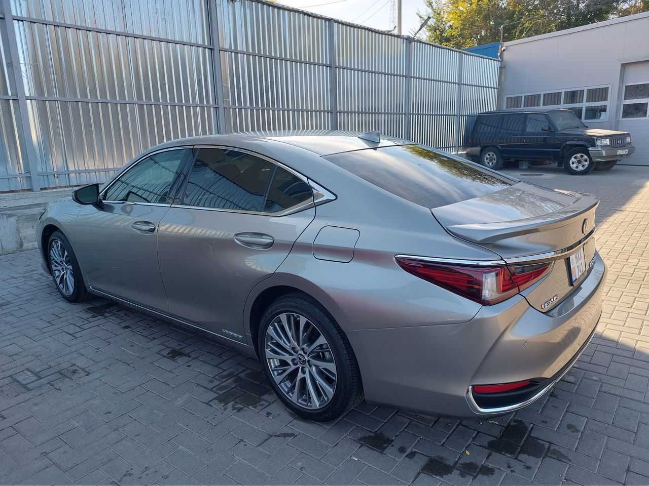 Autoturism Lexus ES Series