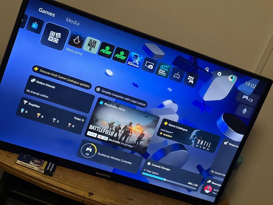 PlayStation 5 700GB