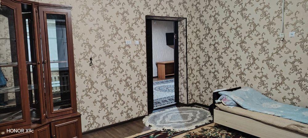 Arendaga xovli Food city bozor oldidan