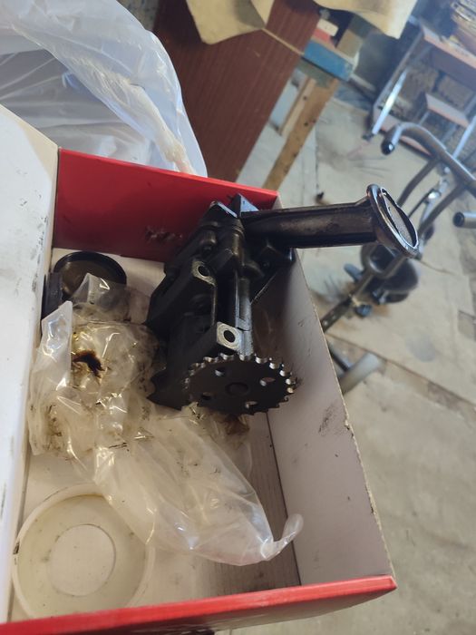 Продам масляный насос на Ларгус,в рабочем состоянии