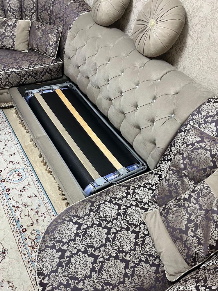 Продам диван в отличном качестве.