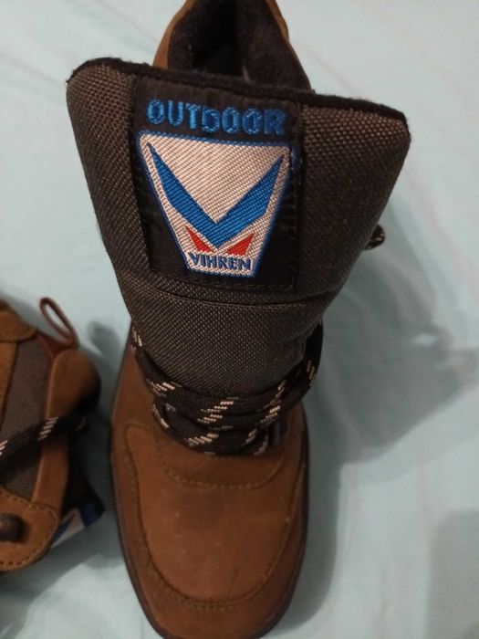 Дамски /детски/туристически обувки от естествен набук