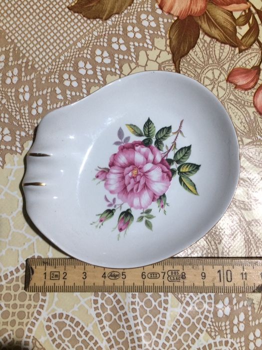 Scrumiera din portelan