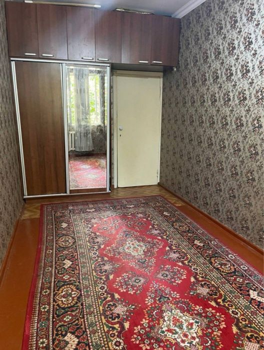 Срочно продается квартира Чиланзар 7 2/4/4